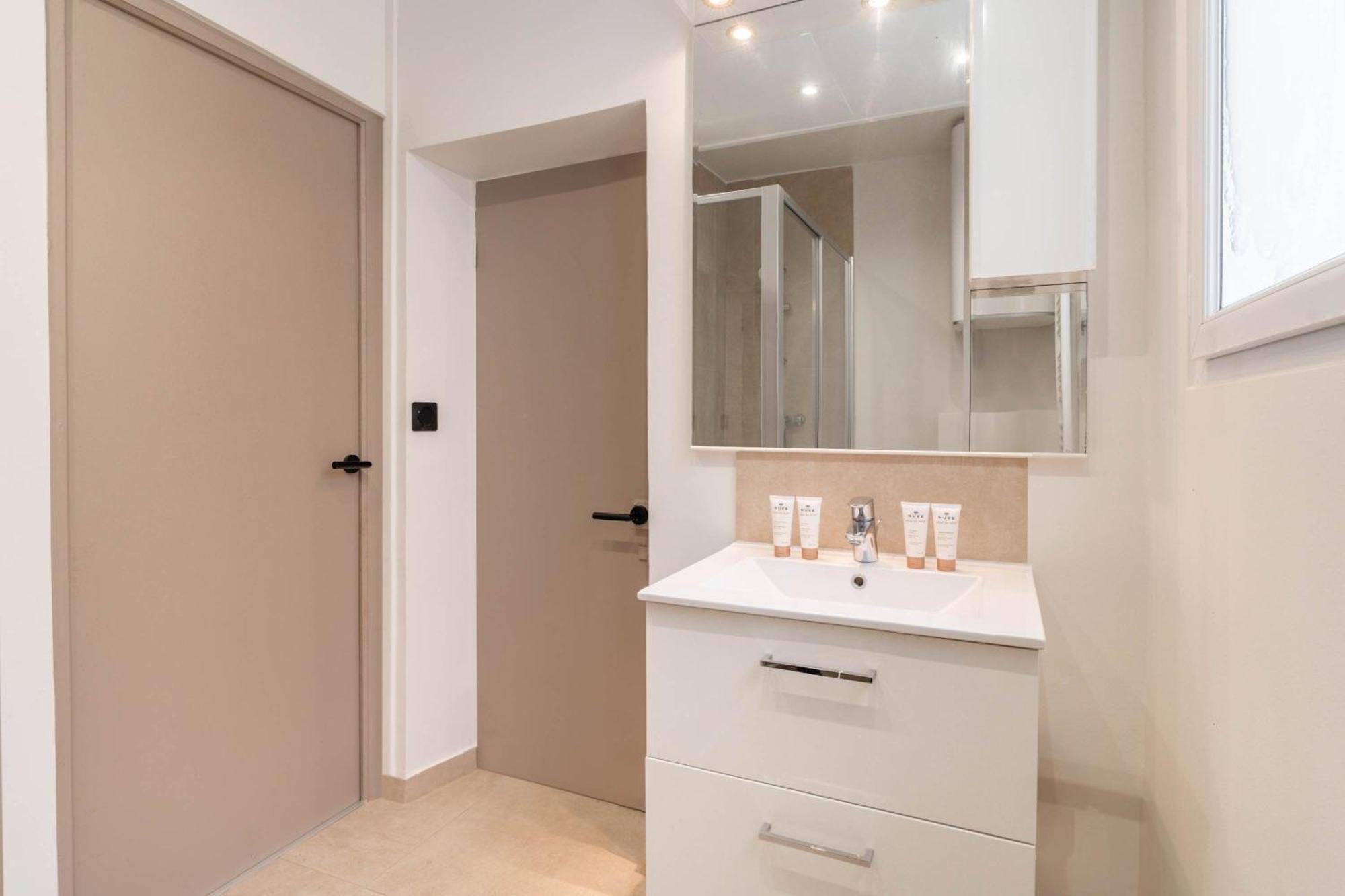 Family Apartment In باريس المظهر الخارجي الصورة